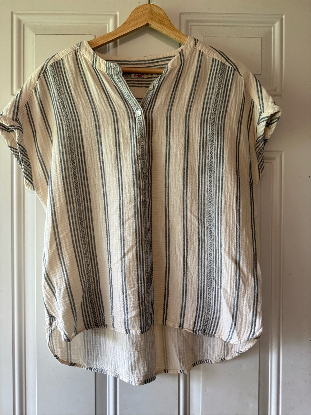 Faherty Woman’s Organic Cotton Gauze Desmond Striped Top - Picture 2 of 6